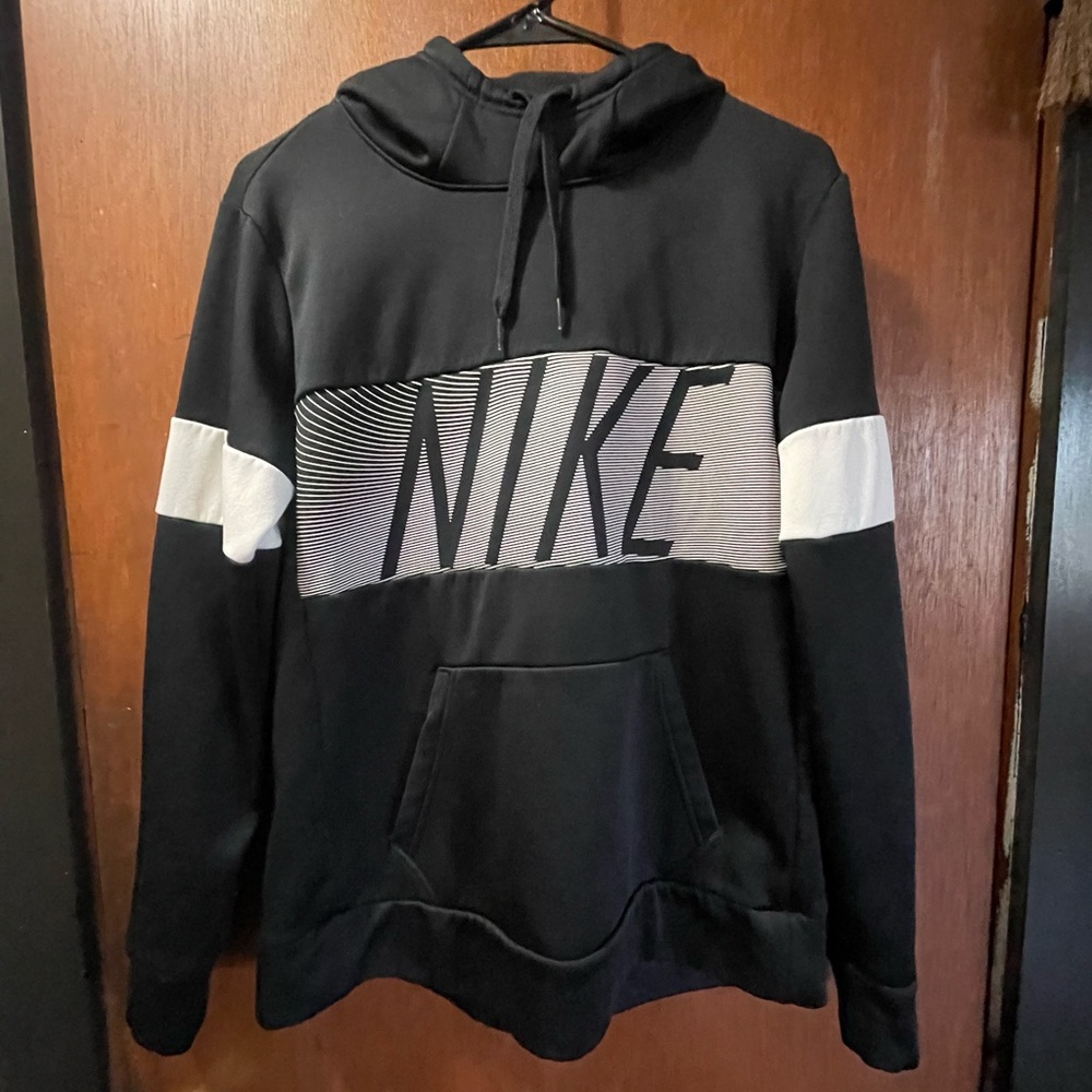 Nike Women’s Medium Dri Fit Black Sweatshirt
